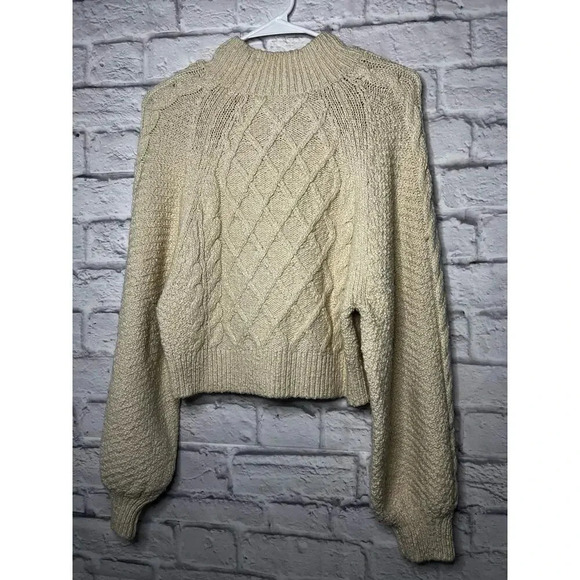 Free People cable knit cropped pullover sweater, size XS. - Picture 4 of 9